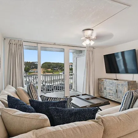 Dolphin Point 203C- By Holiday Isle Properties